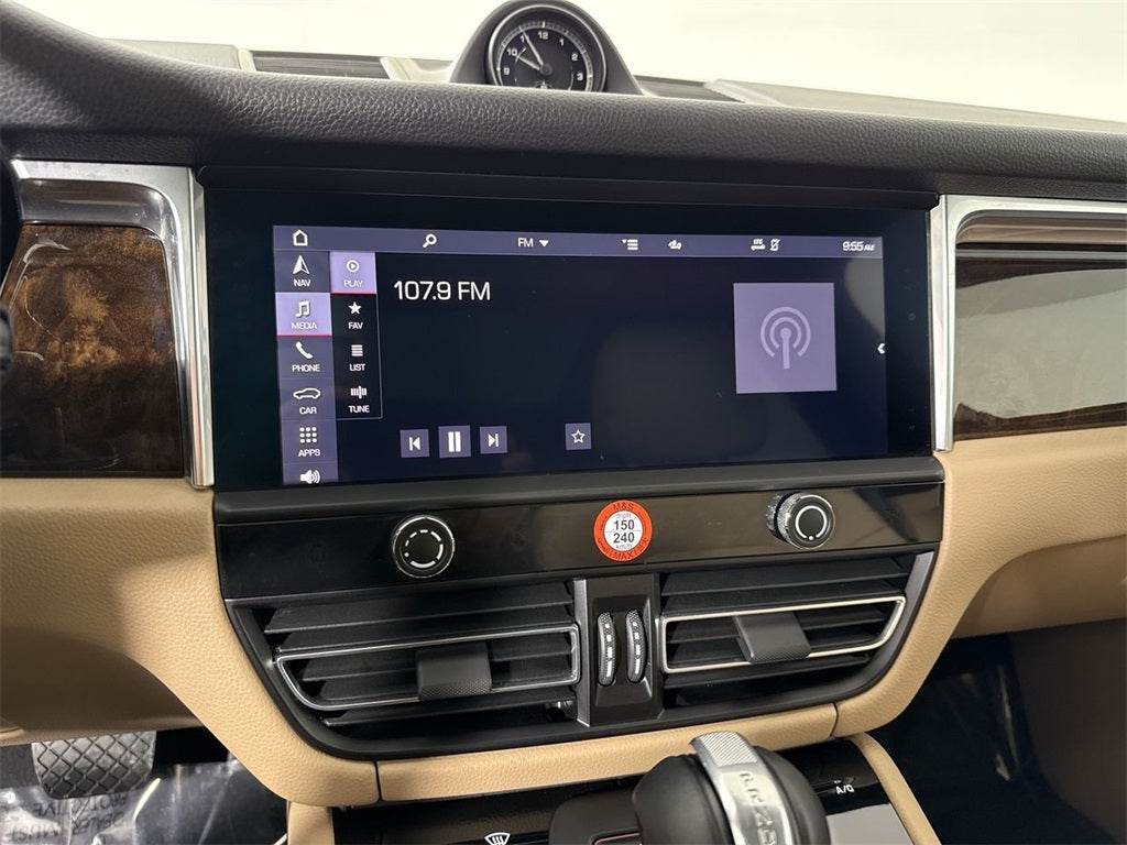 2025 Porsche Macan AWD