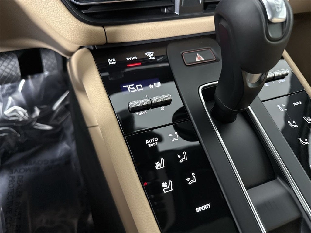 2025 Porsche Macan AWD