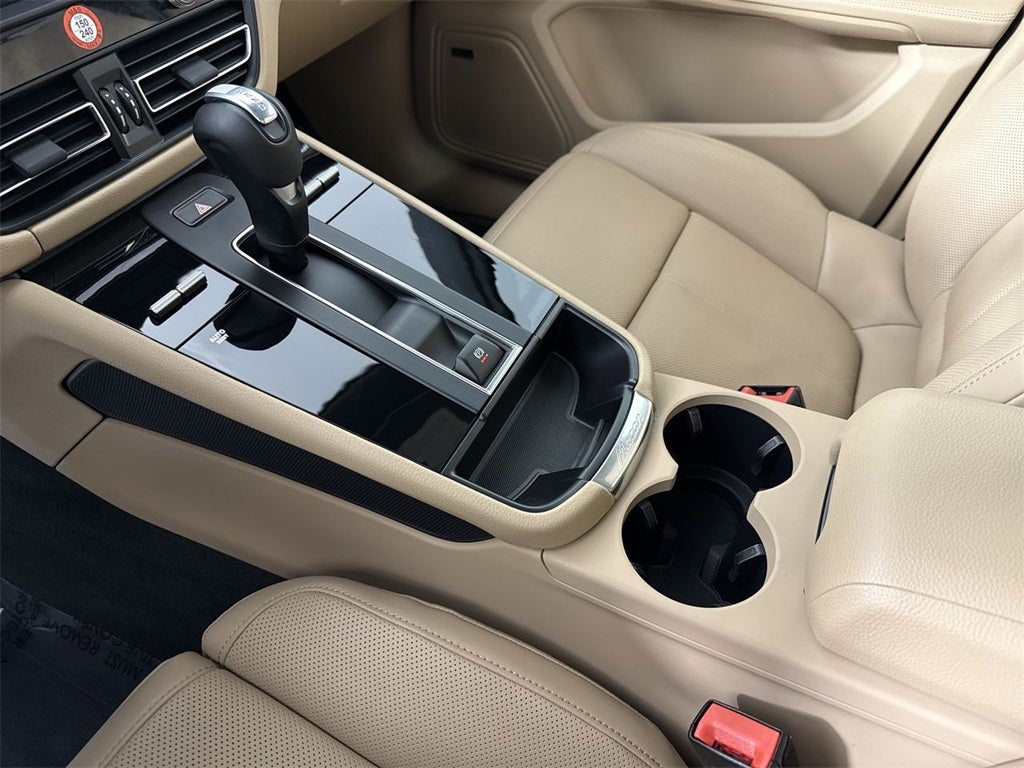 2025 Porsche Macan AWD