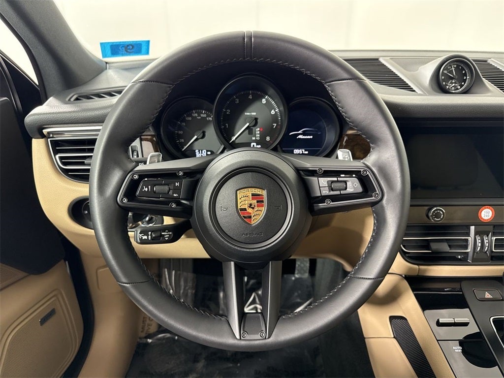 2025 Porsche Macan AWD