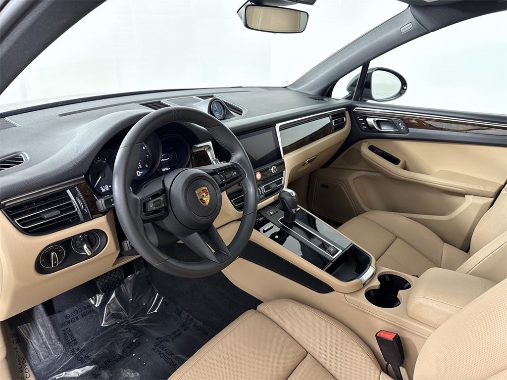 2025 Porsche Macan AWD
