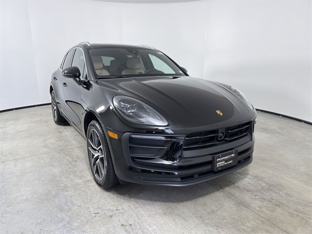 2025 Porsche Macan AWD