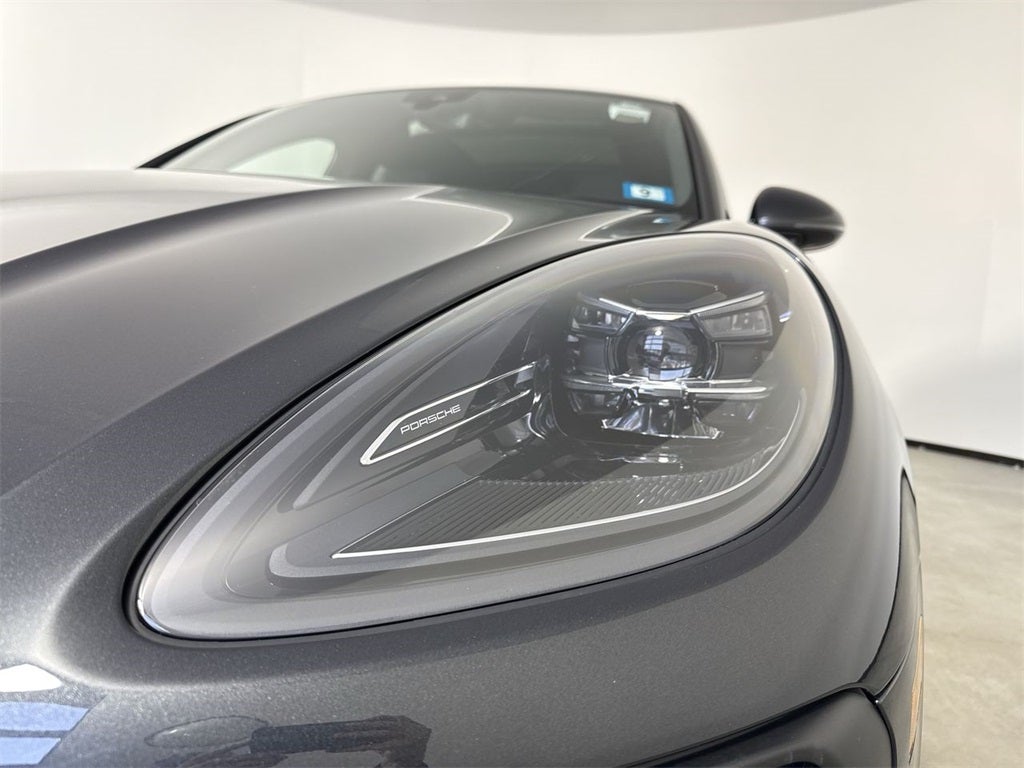 2025 Porsche Macan AWD