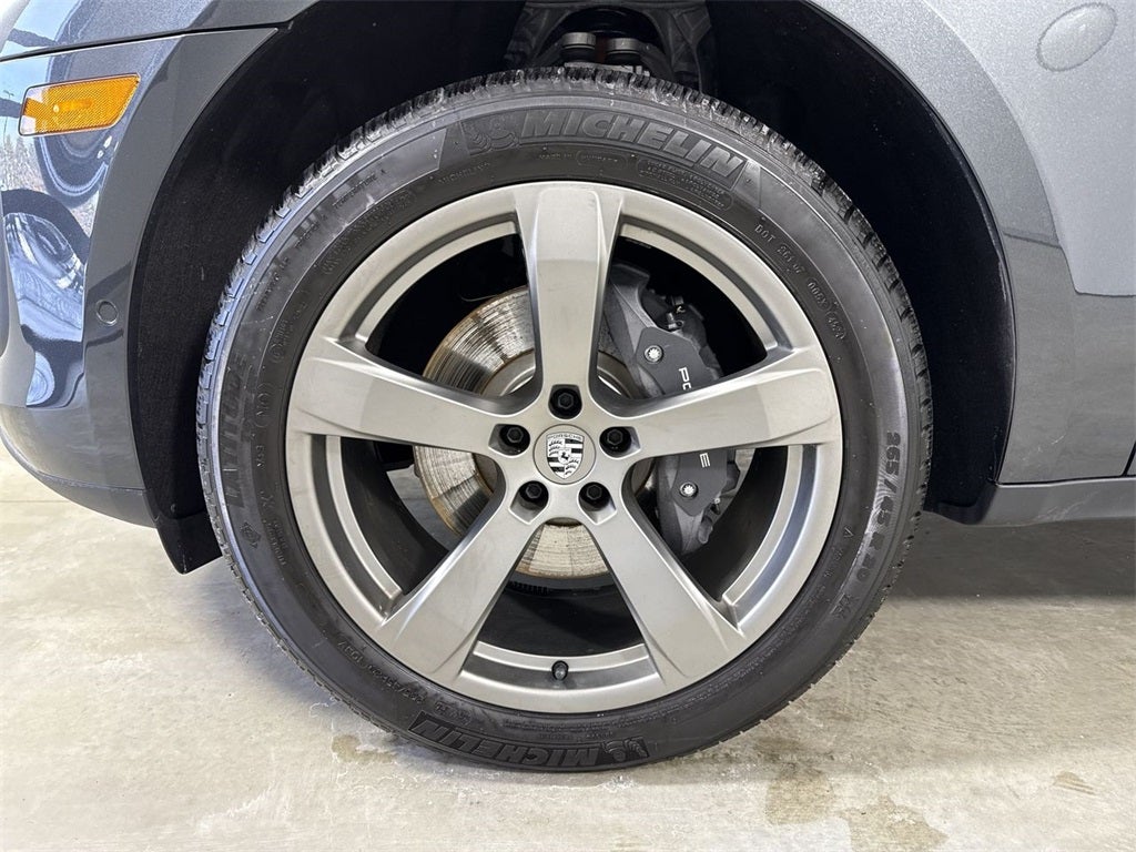 2025 Porsche Macan AWD