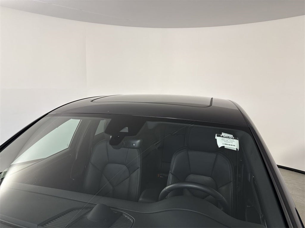2025 Porsche Macan AWD