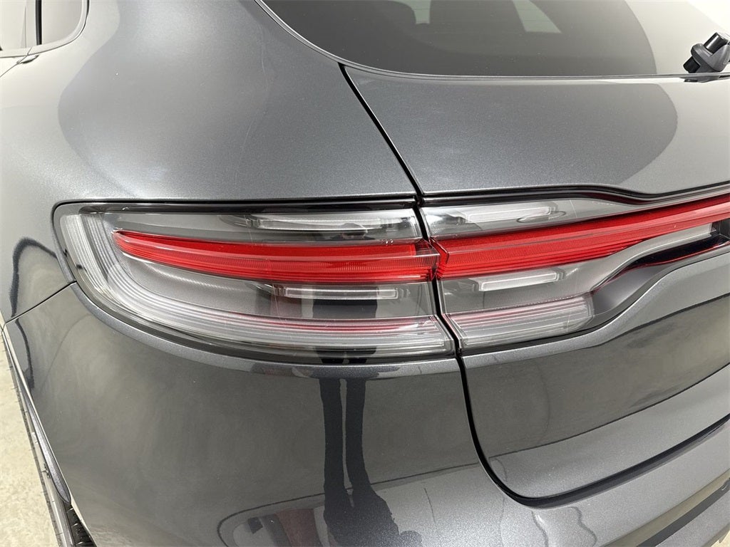 2025 Porsche Macan AWD