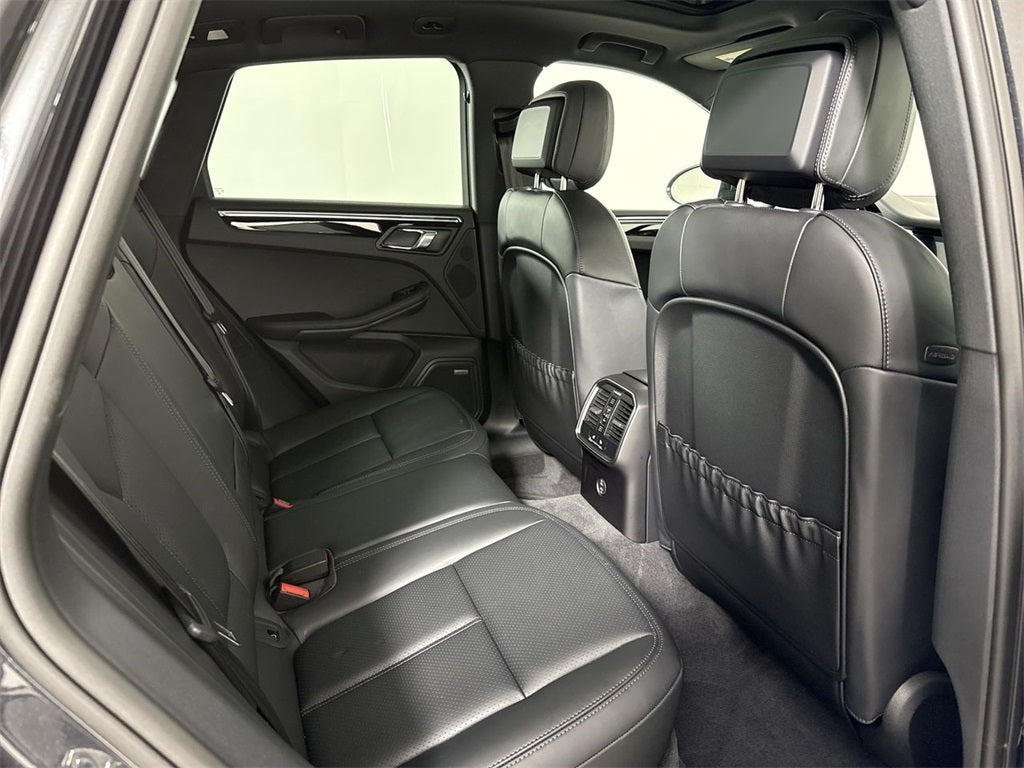 2025 Porsche Macan AWD