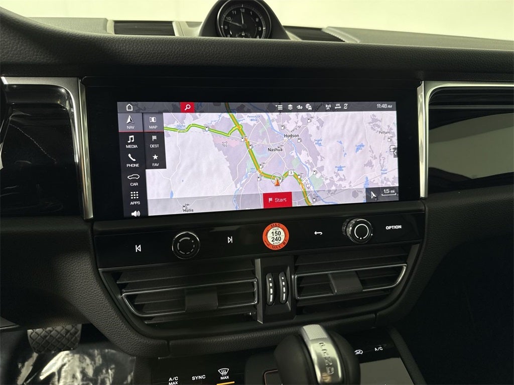 2025 Porsche Macan AWD