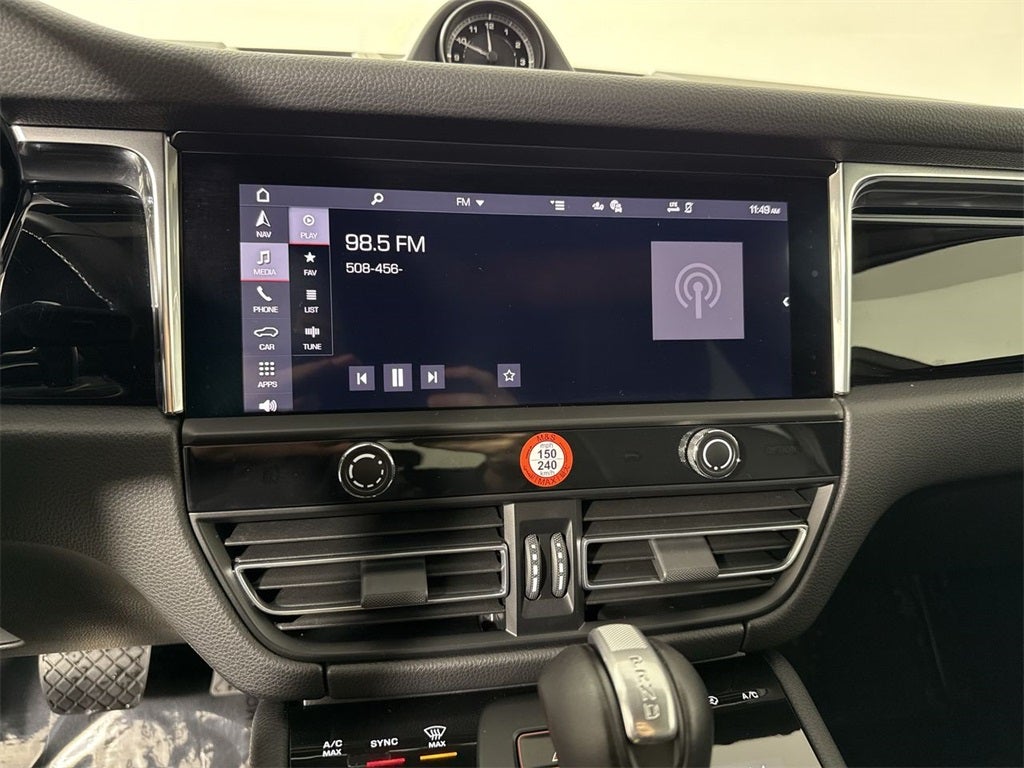 2025 Porsche Macan AWD