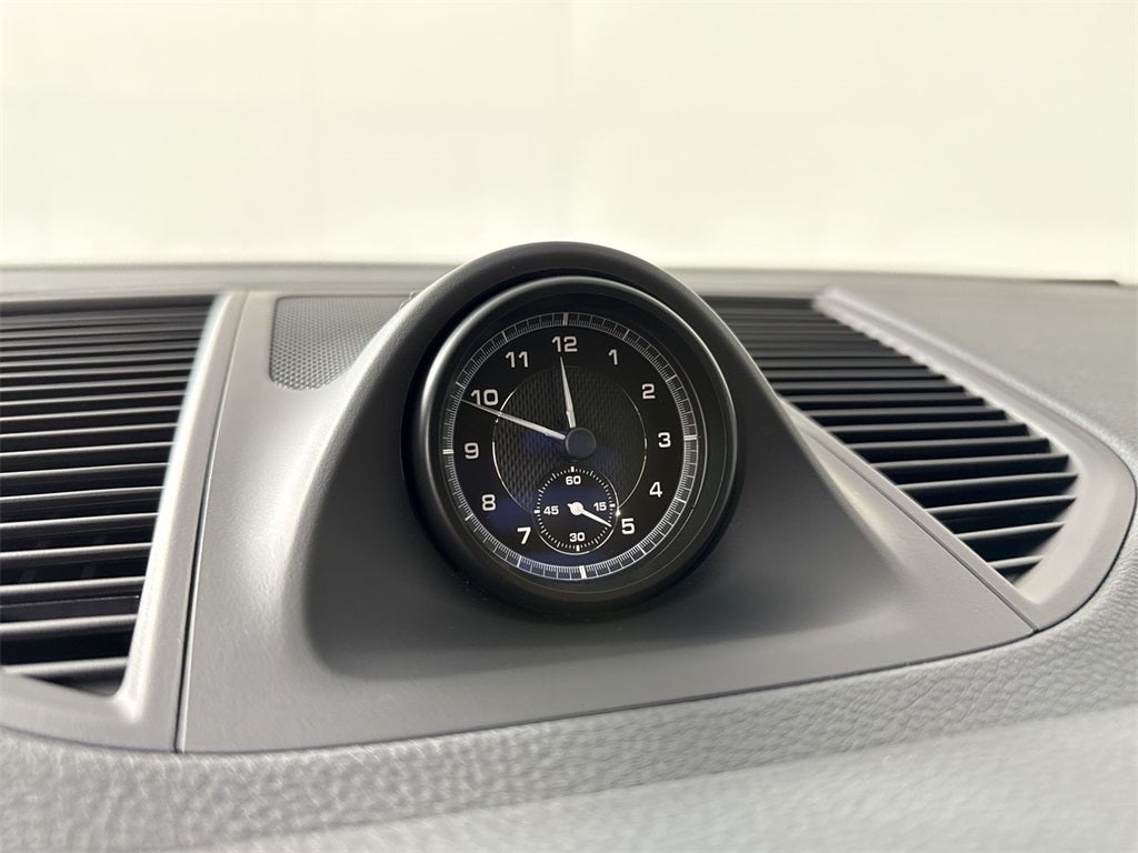 2025 Porsche Macan AWD