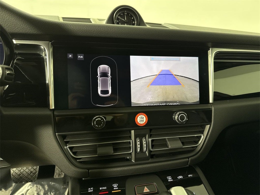 2025 Porsche Macan AWD