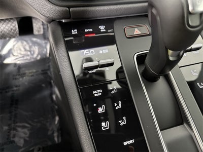 2025 Porsche Macan AWD