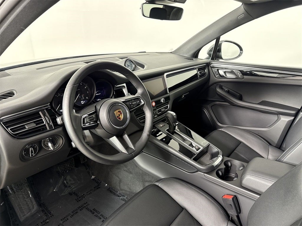 2025 Porsche Macan AWD
