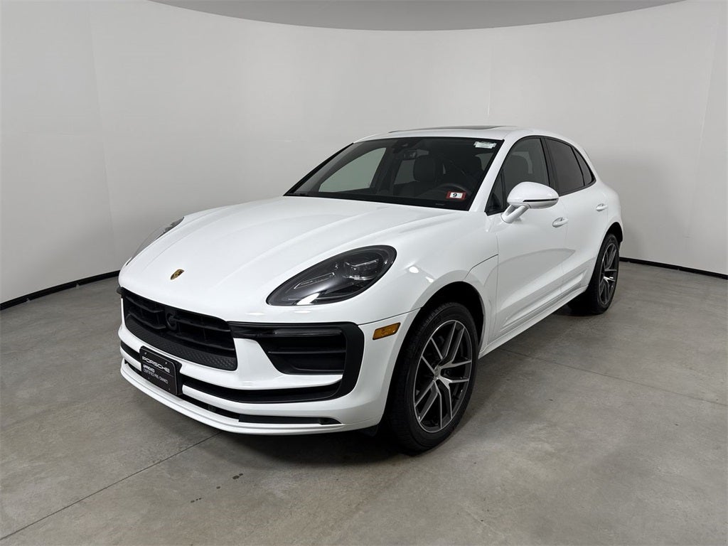 2025 Porsche Macan AWD