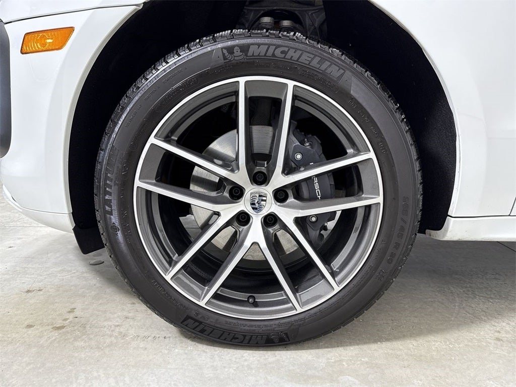 2025 Porsche Macan AWD