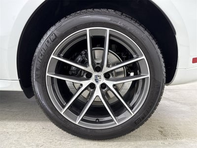 2025 Porsche Macan AWD
