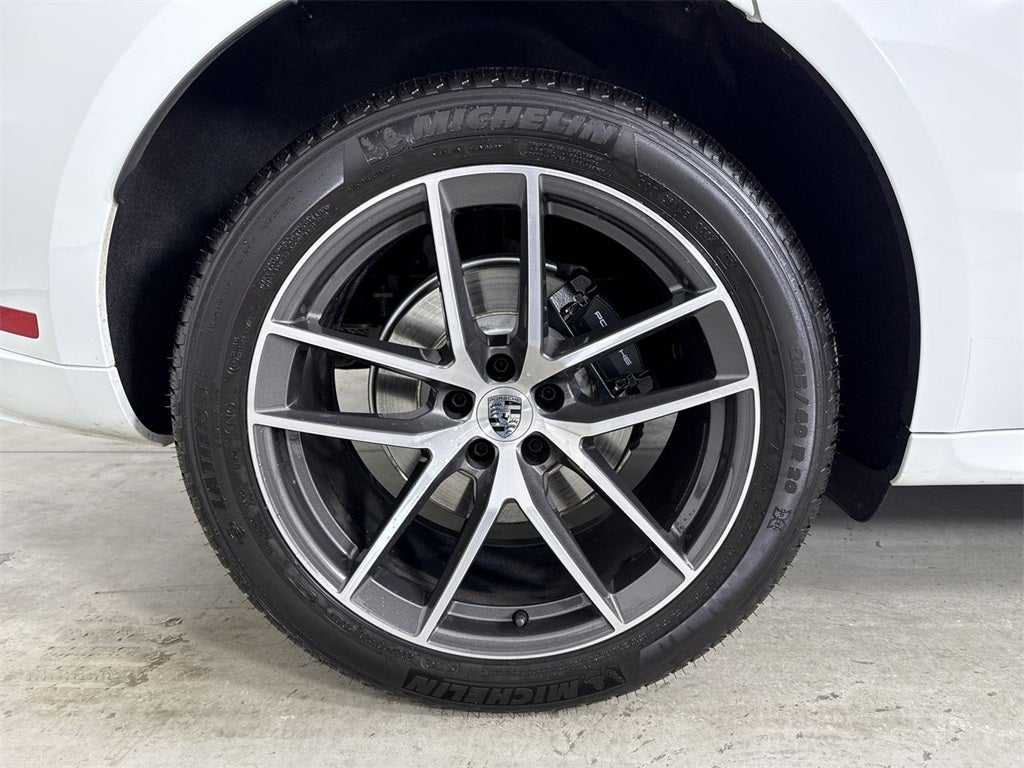 2025 Porsche Macan AWD