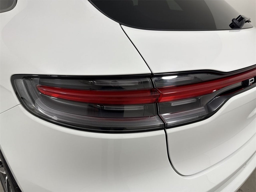 2025 Porsche Macan AWD