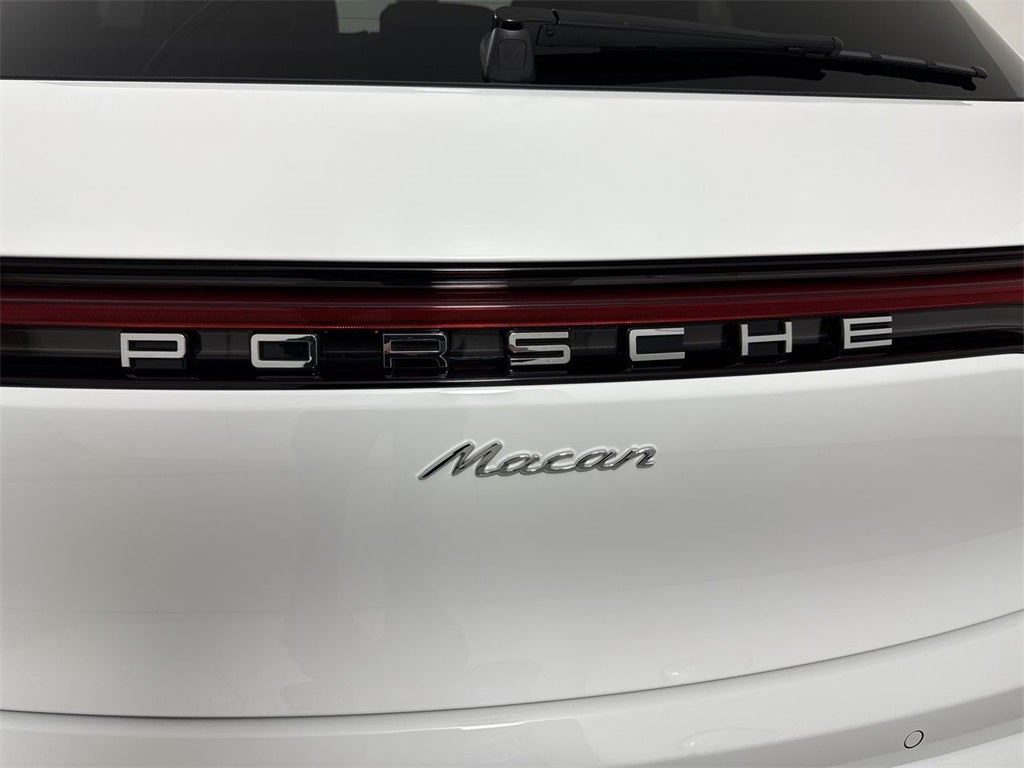 2025 Porsche Macan AWD