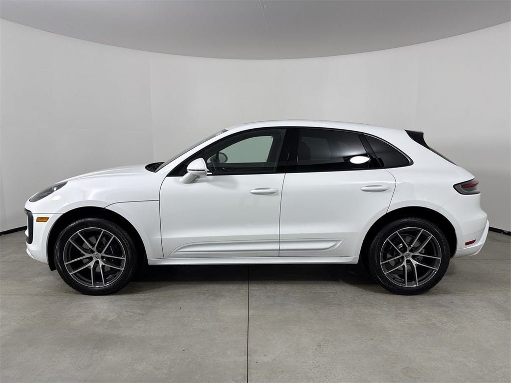 2025 Porsche Macan AWD