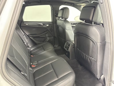 2025 Porsche Macan AWD