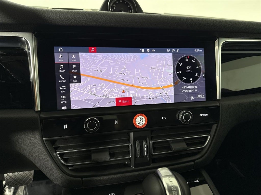 2025 Porsche Macan AWD