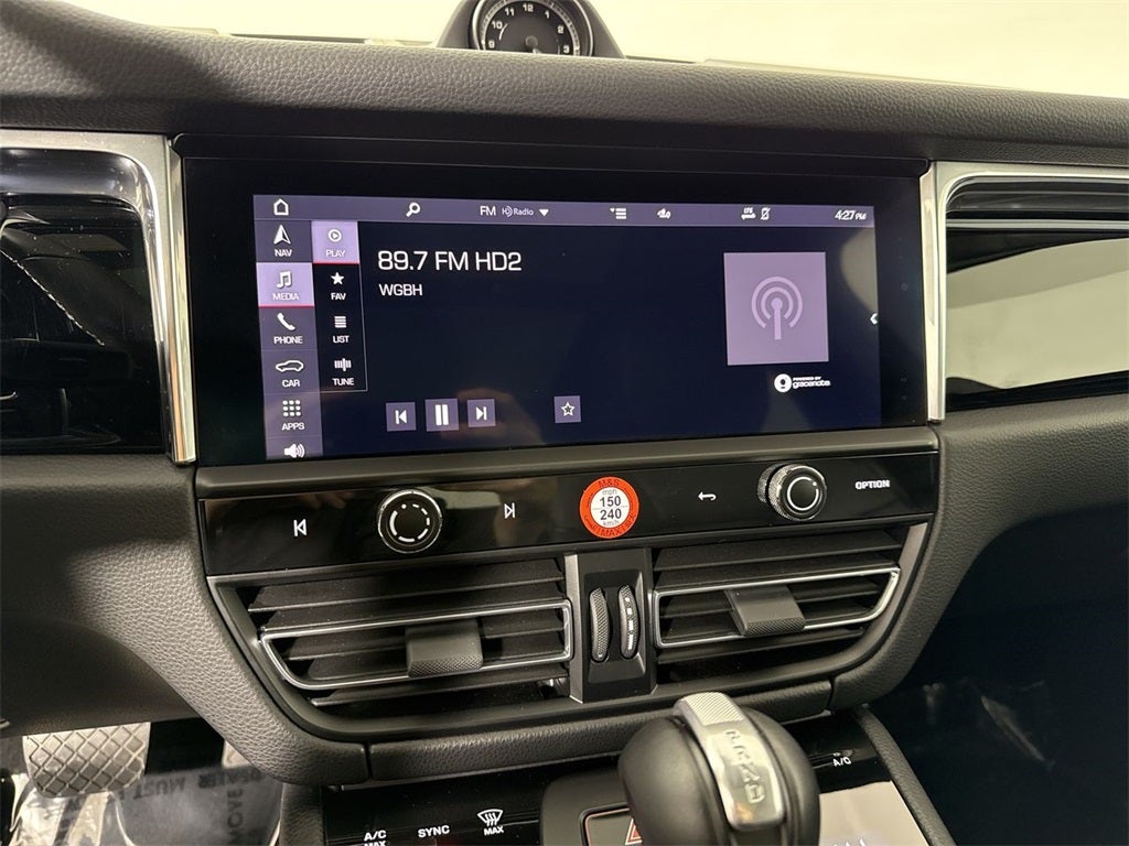 2025 Porsche Macan AWD