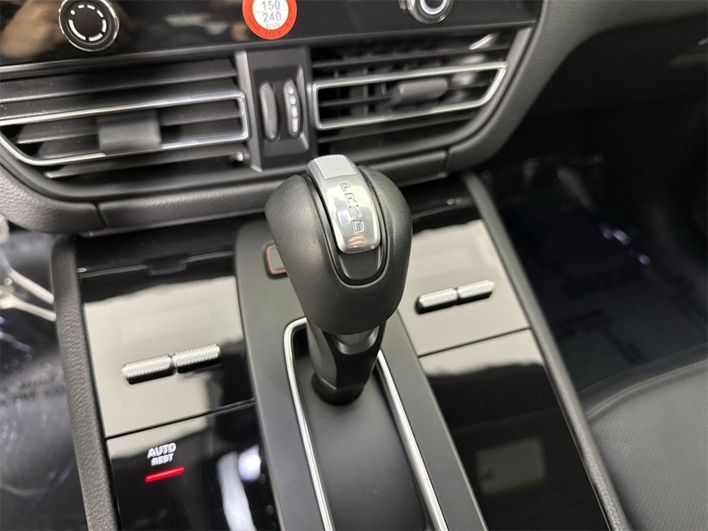 2025 Porsche Macan AWD