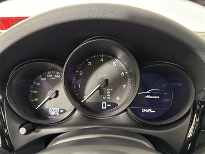 2025 Porsche Macan AWD