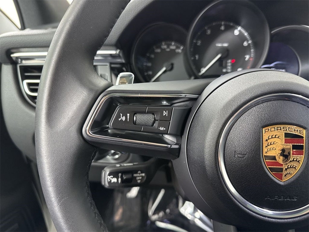 2025 Porsche Macan AWD
