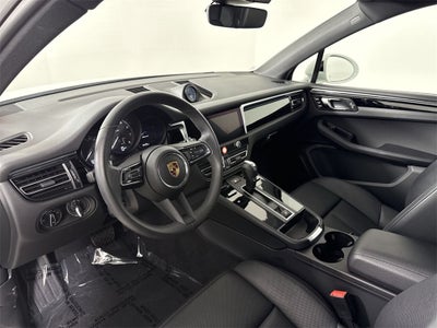 2025 Porsche Macan AWD