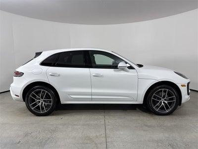 2025 Porsche Macan AWD