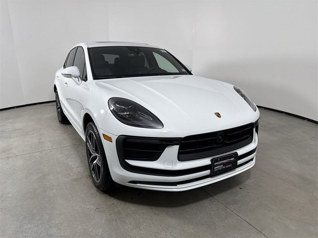 2025 Porsche Macan AWD