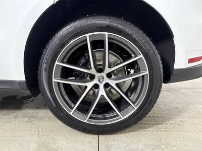2025 Porsche Macan AWD