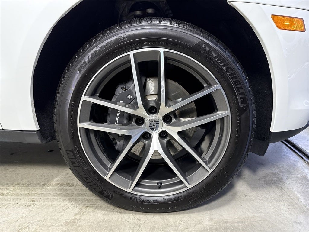2025 Porsche Macan AWD
