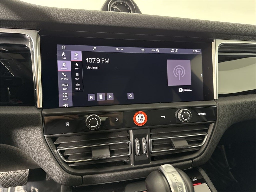 2025 Porsche Macan AWD