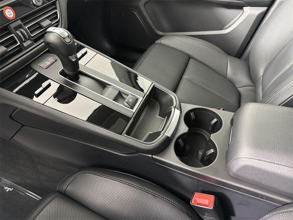 2025 Porsche Macan AWD