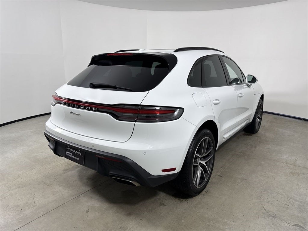 2025 Porsche Macan AWD