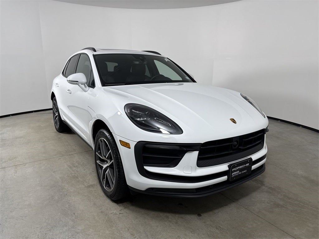 2025 Porsche Macan AWD