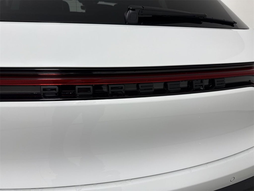 2026 Porsche Macan Macan