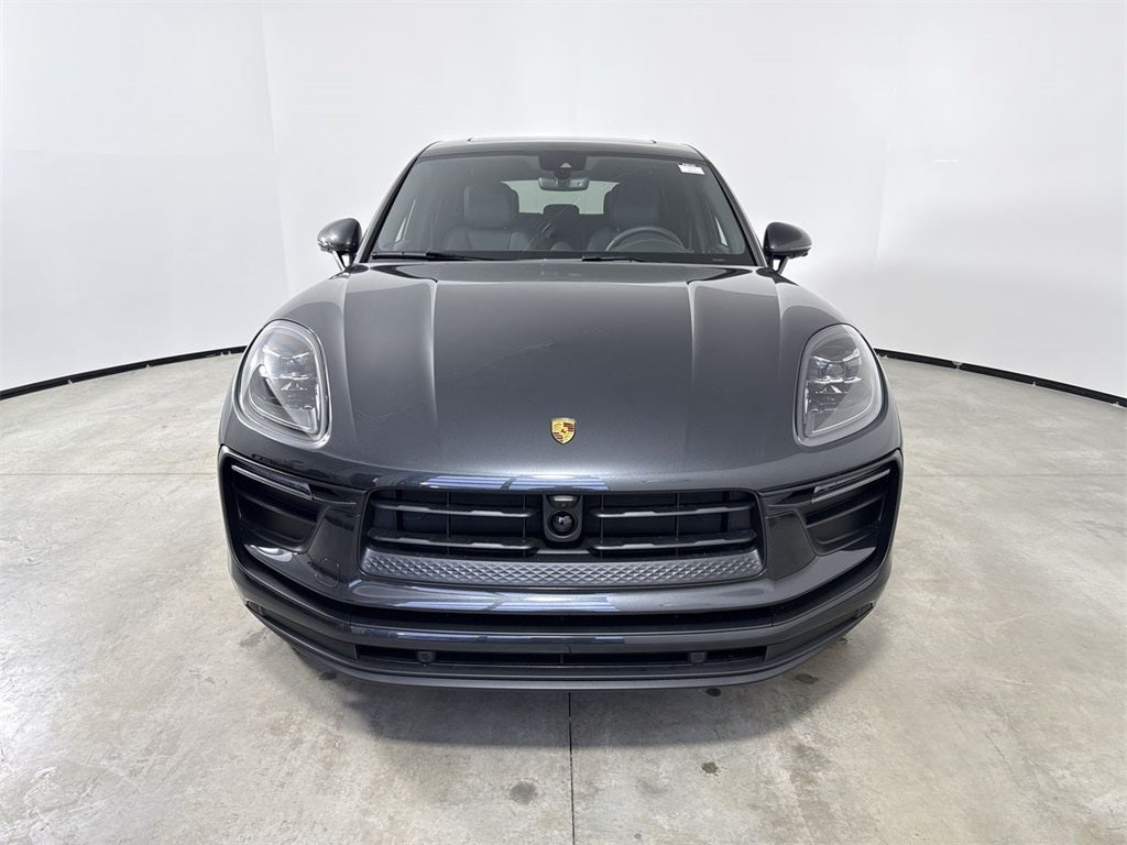 2026 Porsche Macan AWD