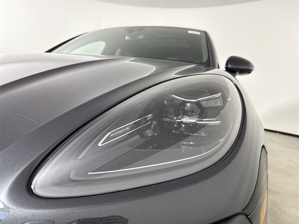 2026 Porsche Macan AWD