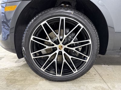 2026 Porsche Macan AWD