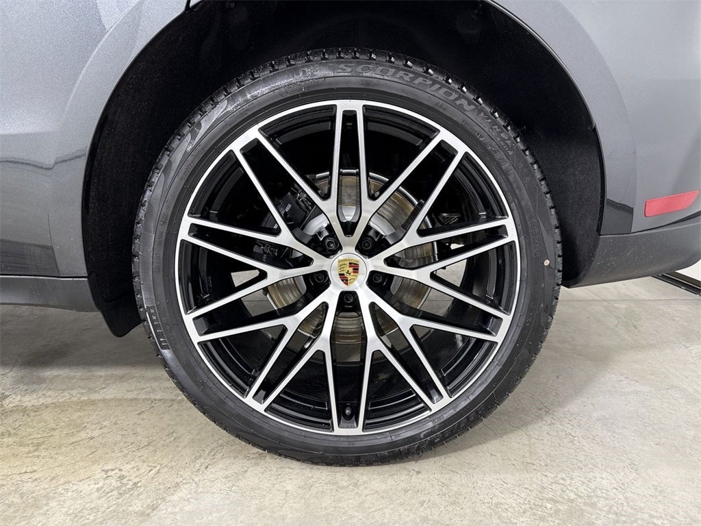 2026 Porsche Macan AWD