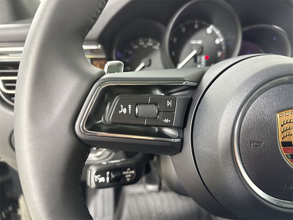 2026 Porsche Macan AWD