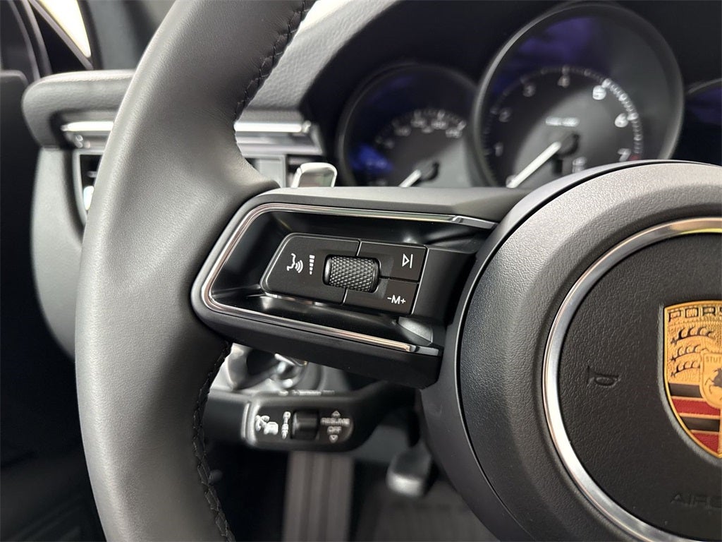 2026 Porsche Macan AWD