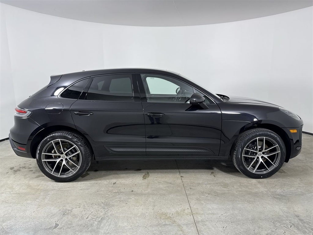 2026 Porsche Macan AWD