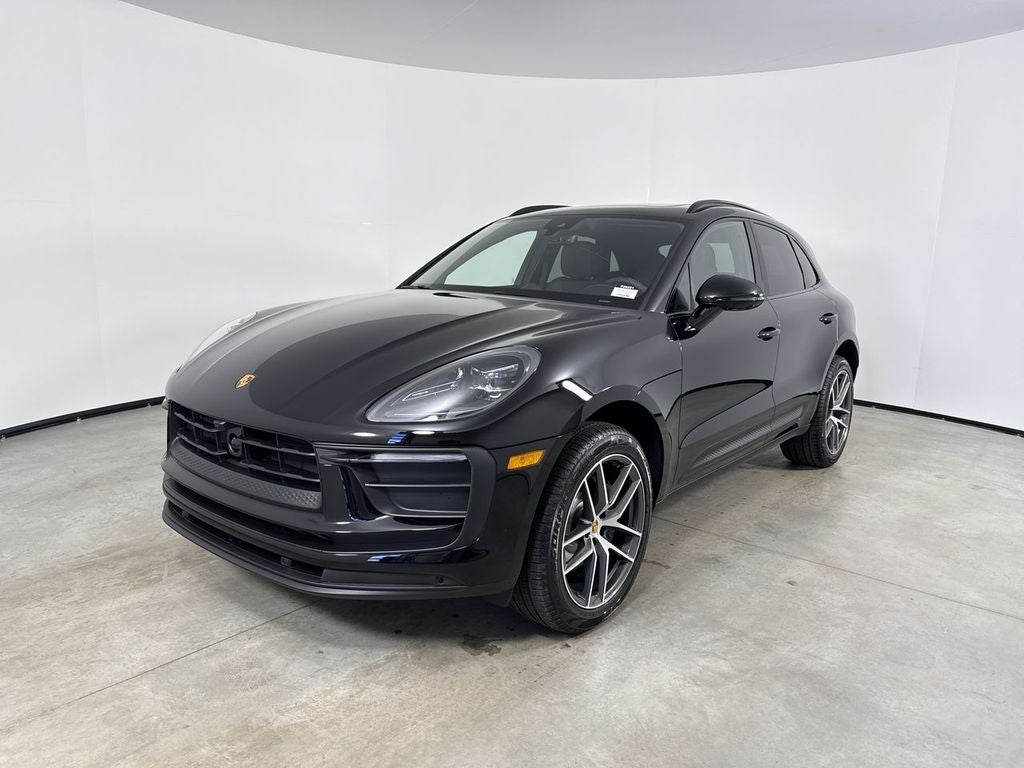 2026 Porsche Macan AWD