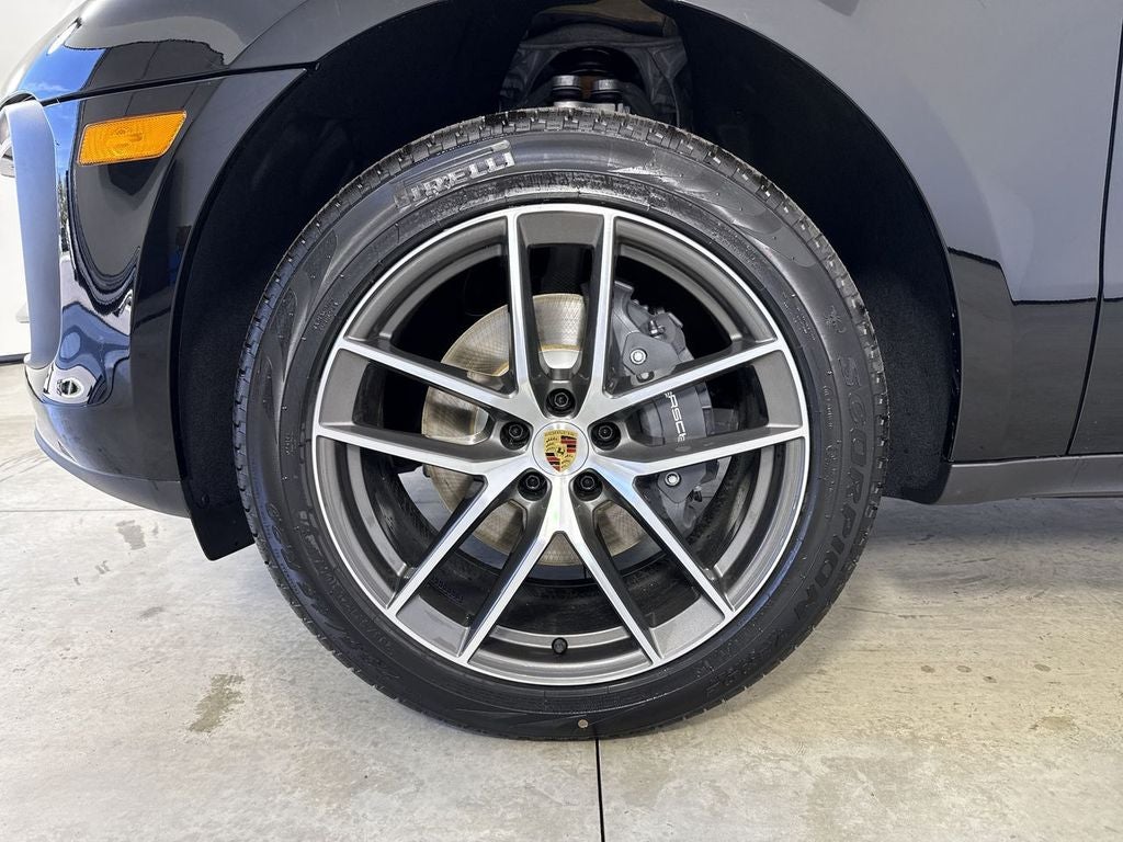 2026 Porsche Macan AWD