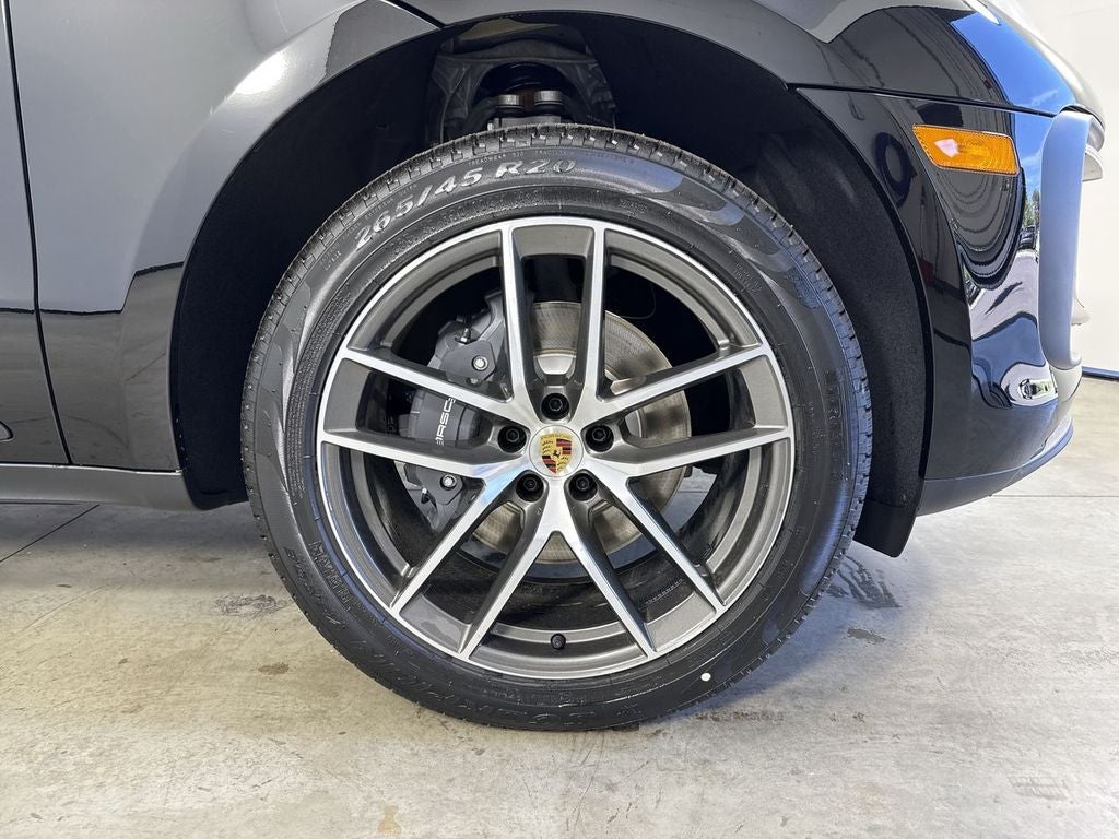 2026 Porsche Macan AWD